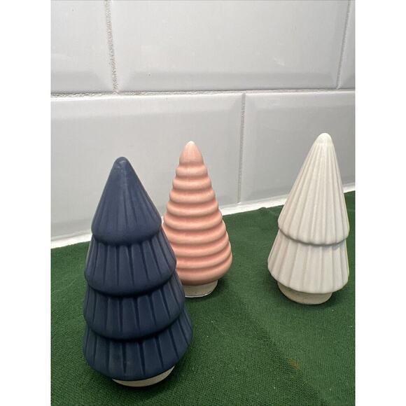 Target Bullseye Playground 2023 Set of 3 Pink Blue‎ Ceramic 3.5" Christmas Trees - Picture 2 of 3